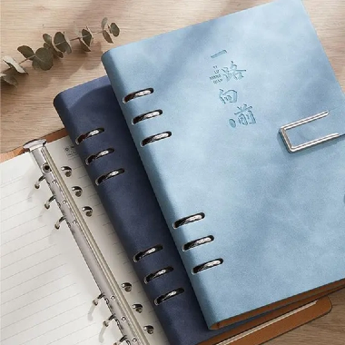 لماذا أجهزة الكمبيوتر المحمولة ذات الأوراق الفضفاضة مثالية للطلاب والمهنيين